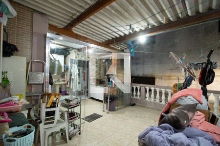 Casa à venda com 68m², 4 quartos e 3 vagasChurrasqueira