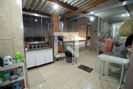 Casa à venda com 68m², 4 quartos e 3 vagasChurrasqueira