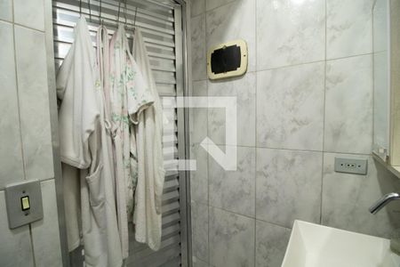 Casa à venda com 68m², 4 quartos e 3 vagasBanheiro 2