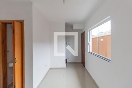 Sala  de casa de condomínio para alugar com 2 quartos, 65m² em Vila Pierina, São Paulo