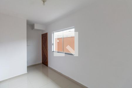 Sala  de casa de condomínio para alugar com 2 quartos, 65m² em Vila Pierina, São Paulo