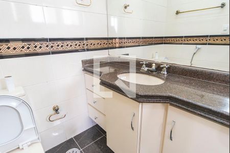 Apartamento para alugar com 182m², 3 quartos e 3 vagasBanheiro do Quarto 3