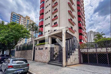 Apartamento para alugar com 182m², 3 quartos e 3 vagasFachada e portaria