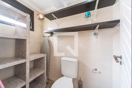 Apartamento para alugar com 182m², 3 quartos e 3 vagasBanheiro de serviço