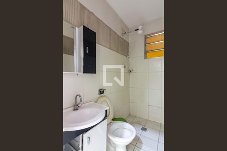 Casa para alugar com 50m², 1 quarto e sem vaga Casa para alugar com 50m², 1 quarto e sem vagaBanheiro