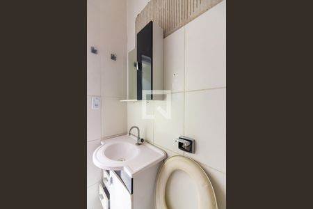 Banheiro de casa para alugar com 1 quarto, 50m² em Jardim Peri, Osasco