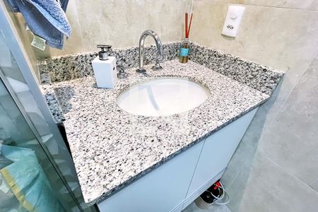 Apartamento à venda com 122m², 3 quartos e 2 vagasBanheiro da Suíte 1