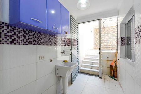 Casa para alugar com 115m², 2 quartos e 2 vagas Casa para alugar com 115m², 2 quartos e 2 vagasÁrea de Serviço