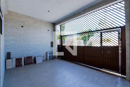 Casa para alugar com 115m², 2 quartos e 2 vagas Casa para alugar com 115m², 2 quartos e 2 vagasGaragem
