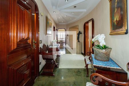 Apartamento à venda com 340m², 5 quartos e 4 vagas Apartamento à venda com 340m², 5 quartos e 4 vagasHall de entrada