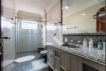 Apartamento à venda com 340m², 5 quartos e 4 vagas Apartamento à venda com 340m², 5 quartos e 4 vagasBanheiro - Suíte 2