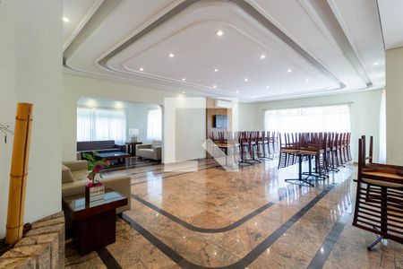 Apartamento à venda com 340m², 5 quartos e 4 vagas Apartamento à venda com 340m², 5 quartos e 4 vagasSalão de Festas