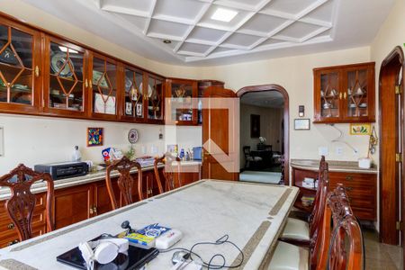 Apartamento à venda com 340m², 5 quartos e 4 vagas Apartamento à venda com 340m², 5 quartos e 4 vagasSala de Almoço