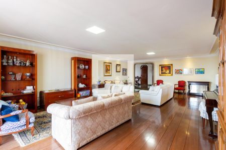 Apartamento à venda com 340m², 5 quartos e 4 vagas Apartamento à venda com 340m², 5 quartos e 4 vagasSala de Estar