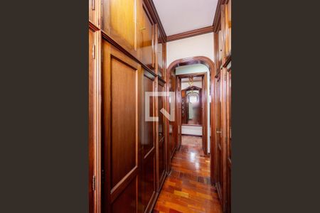 Apartamento à venda com 340m², 5 quartos e 4 vagas Apartamento à venda com 340m², 5 quartos e 4 vagasCloset - Suíte 4