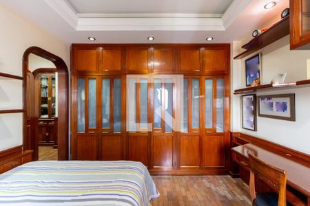 Apartamento à venda com 340m², 5 quartos e 4 vagas Apartamento à venda com 340m², 5 quartos e 4 vagasSuíte 2