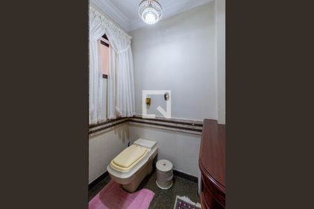 Apartamento à venda com 340m², 5 quartos e 4 vagas Apartamento à venda com 340m², 5 quartos e 4 vagasLavabo