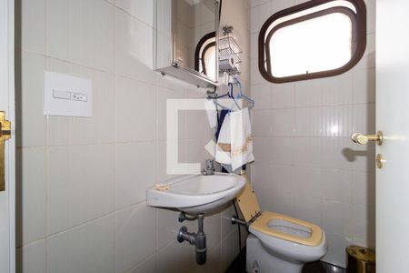 Apartamento à venda com 340m², 5 quartos e 4 vagas Apartamento à venda com 340m², 5 quartos e 4 vagasBanheiro - Área de Serviço