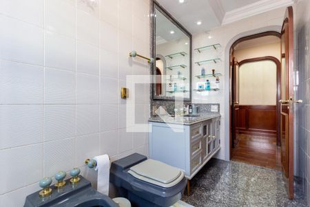 Apartamento à venda com 340m², 5 quartos e 4 vagas Apartamento à venda com 340m², 5 quartos e 4 vagasBanheiro - Suíte 2