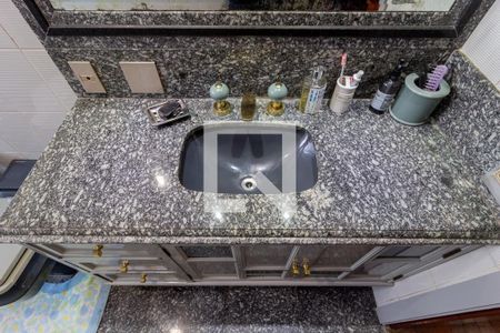 Apartamento à venda com 340m², 5 quartos e 4 vagas Apartamento à venda com 340m², 5 quartos e 4 vagasDetalhe Banheiro - Suíte 2