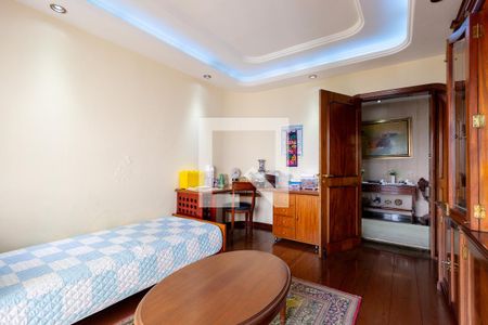 Apartamento à venda com 340m², 5 quartos e 4 vagas Apartamento à venda com 340m², 5 quartos e 4 vagasQuarto