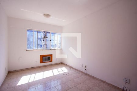 Sala de apartamento para alugar com 2 quartos, 55m² em Colubande, São Gonçalo