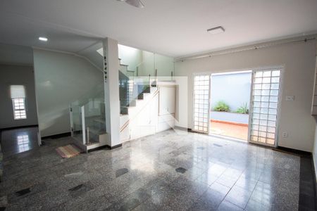 Sala de Jantar de casa para alugar com 6 quartos, 300m² em Jardim Antartica, Ribeirão Preto