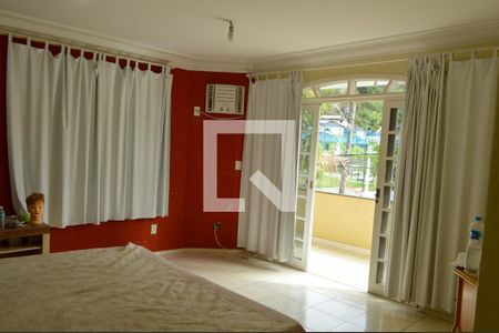 Casa de condomínio à venda com 189m², 3 quartos e 1 vagaSuíte 1