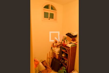 Casa de condomínio à venda com 189m², 3 quartos e 1 vagaCloset da Suíte 2