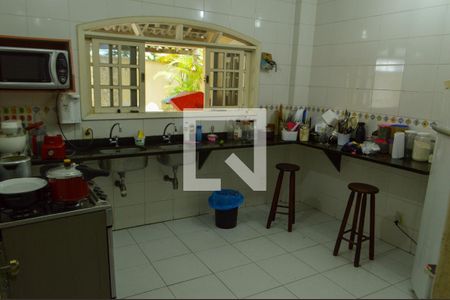 Casa de condomínio à venda com 189m², 3 quartos e 1 vagaCozinha