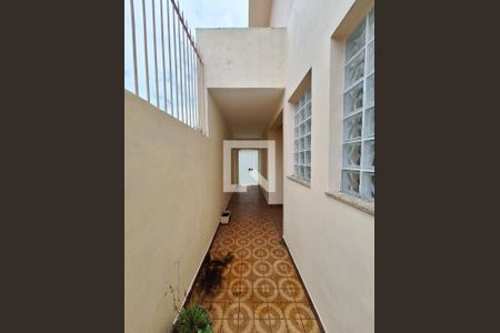 Casa à venda com 269m², 3 quartos e 3 vagasLateral