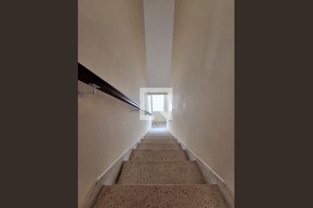 Escadas de casa à venda com 3 quartos, 269m² em Lauzane Paulista, São Paulo