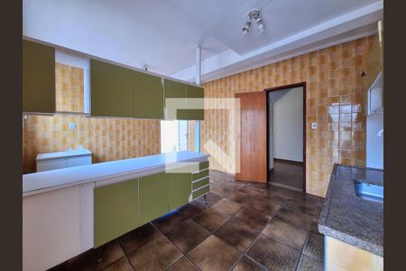 Casa à venda com 269m², 3 quartos e 3 vagasCozinha