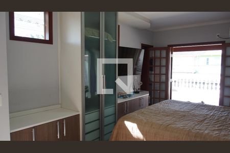 Casa à venda com 223m², 3 quartos e 2 vagasSuíte