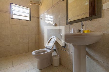 Casa para alugar com 300m², 3 quartos e 4 vagasBanheiro 2