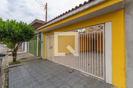 Casa para alugar com 300m², 3 quartos e 4 vagasFachada