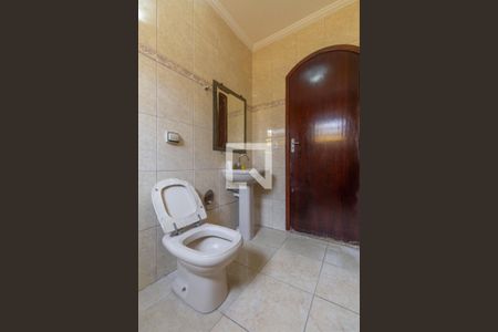 Casa para alugar com 300m², 3 quartos e 4 vagasBanheiro 2