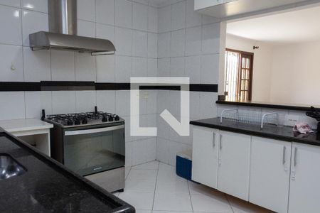 Casa à venda com 188m², 4 quartos e 1 vaga Casa à venda com 188m², 4 quartos e 1 vagaCozinha