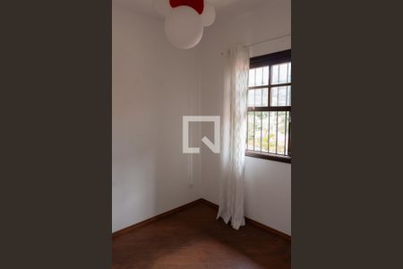 Quarto de casa à venda com 4 quartos, 188m² em Ferreira, São Paulo