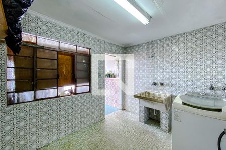 Casa à venda com 170m², 3 quartos e 2 vagasÁrea de Serviço