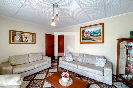 Casa à venda com 170m², 3 quartos e 2 vagasSala