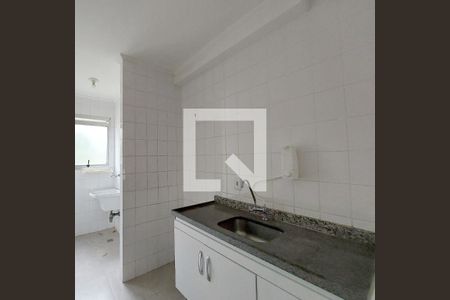 Apartamento para alugar com 45m², 2 quartos e 1 vaga Apartamento para alugar com 45m², 2 quartos e 1 vagaCozinha e Área de Serviço
