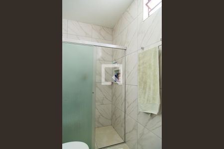 Casa à venda com 158m², 3 quartos e 2 vagasBanheiro Social