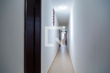 Casa à venda com 158m², 3 quartos e 2 vagasCorredor