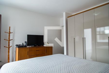 Casa à venda com 158m², 3 quartos e 2 vagasSuíte