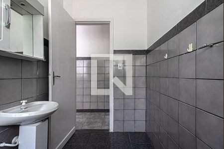 banheiro social_4 de apartamento à venda com 2 quartos, 94m² em Aclimação, São Paulo