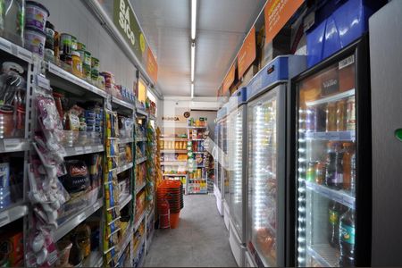 Apartamento à venda com 60m², 3 quartos e 1 vagaMini Market