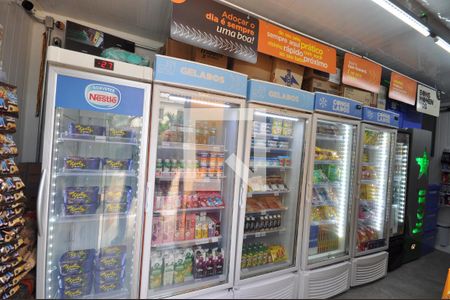 Apartamento à venda com 60m², 3 quartos e 1 vagaMini Market