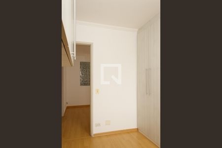 Quarto 1 de apartamento para alugar com 2 quartos, 53m² em Vila Mazzei, São Paulo