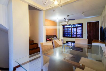 Sala de casa para alugar com 3 quartos, 132m² em Camboinhas, Niterói